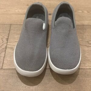Allbirds like new grey tree loungers
